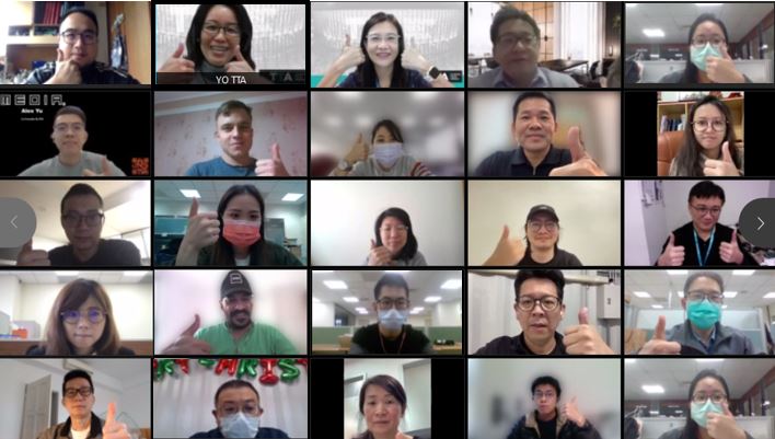 科技部產學司司長許增如(上方中)給予CES 2022參展團隊鼓勵,期許團隊能透過展會成功進軍國際,再創佳績! 科技部產學司司長許增如(上方中)給予CES 2022參展團隊鼓勵,期許團隊能透過展會成功進軍國際,再創佳績!